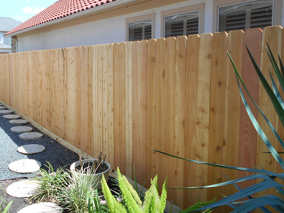 Richmond Texas wood privacy fencing